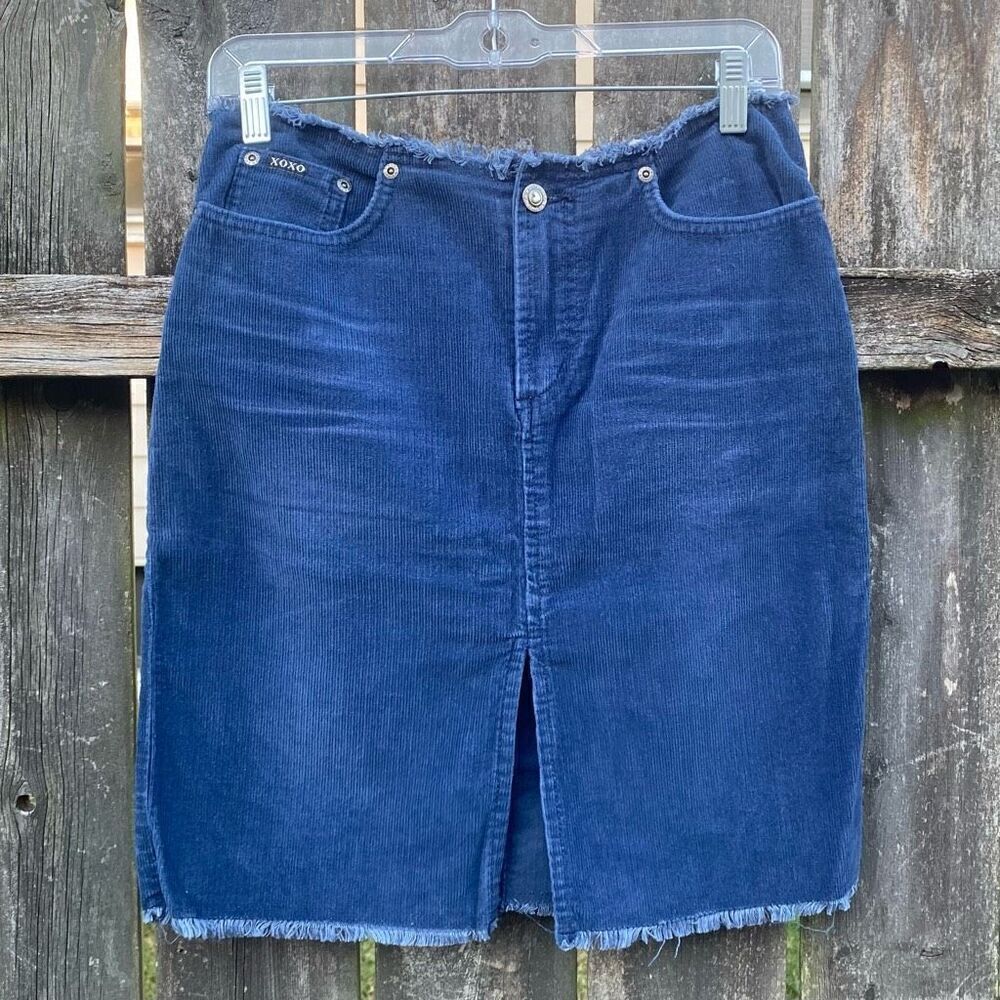 Vintage XOXO Jeans Blue Corduroy Mini Skirt Raw Hem Made in USA Womens 3/4